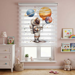 Gezegen Balonlu Astronot Suluboya Beyaz Zebra Stor Perde