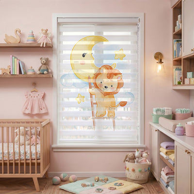 Merdivende Aslan ve Hilal Ay Bebek Odası Zebra Stor Perde
