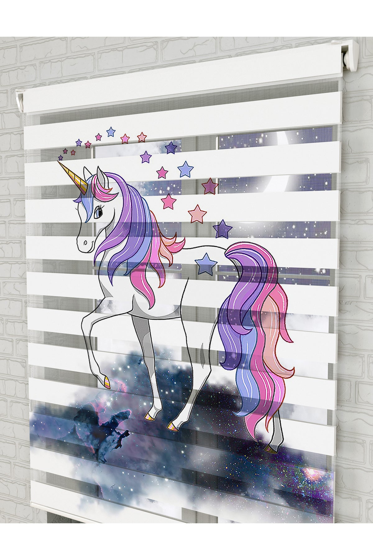 bebek odası zebra perde