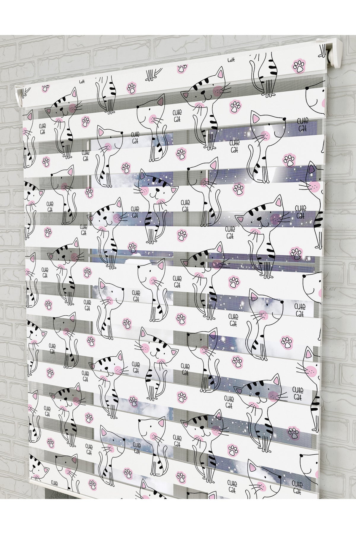 bebek odası zebra perde