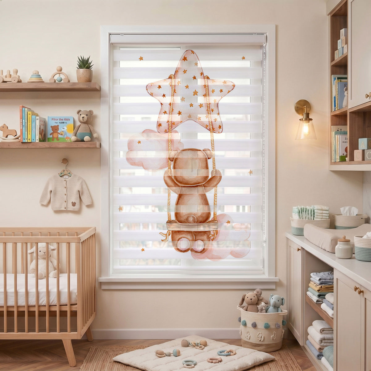 Yıldız Salıncağında Ayıcık Bebek Odası Zebra Stor Perde