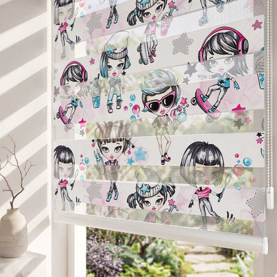 Kaykaycı Kızlar Kulaklıklı Çizim Genç Odası Zebra Stor Perde