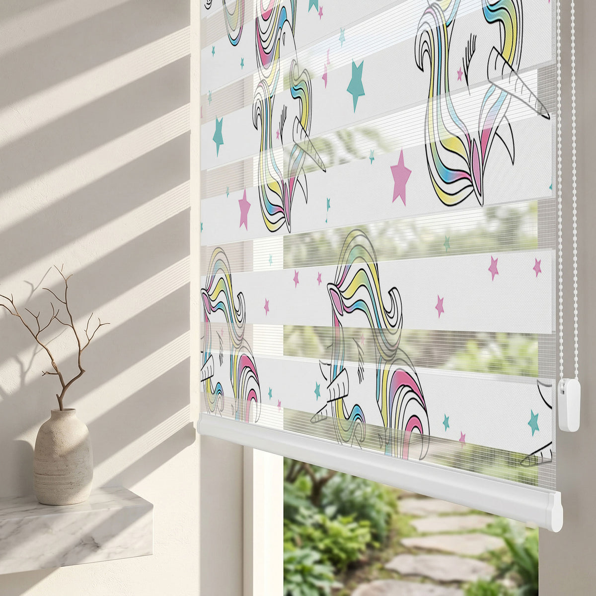 Gökkuşağı Yeleli Unicorn Yıldız Çocuk Odası Zebra Stor Perde – ürün görseli 2