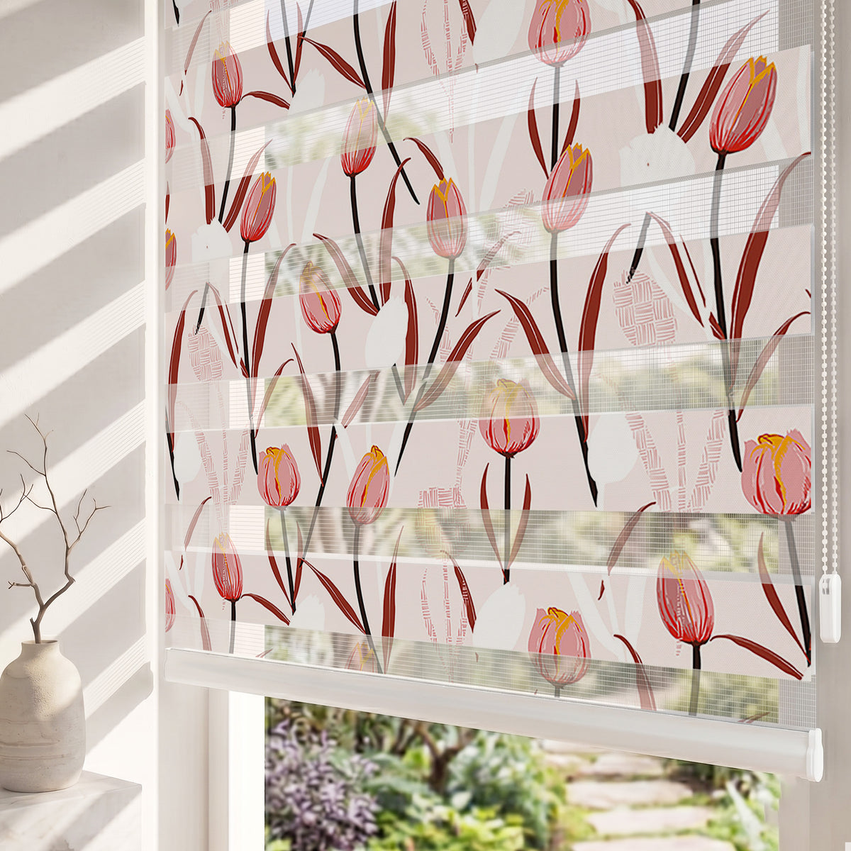 Pembe Zeminde Kırmızı Laleler Salon Zebra Stor Perde