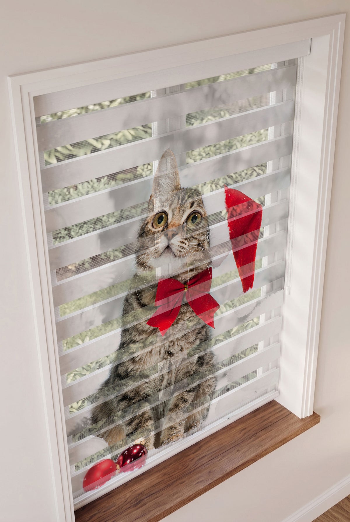 Noel Şapkalı Fiyonklu Kedi Çocuk Odası Zebra Stor Perde – ürün görseli 2