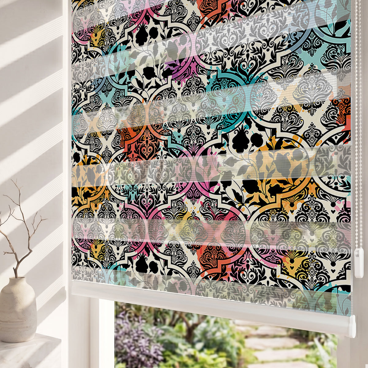 Siyah Damask Motifli Renkli Sulu Boya Salon Zebra Stor Perde