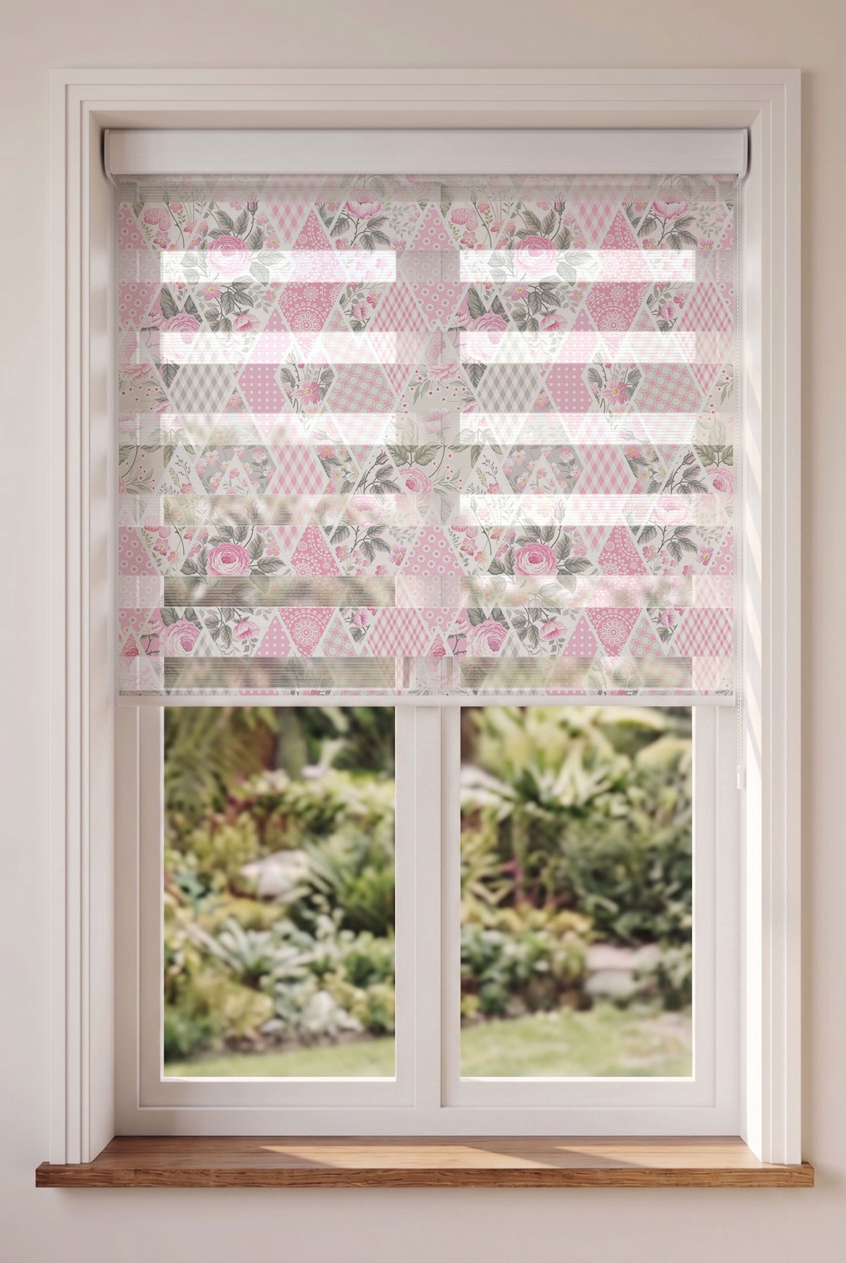 Pembe Güllü Patchwork Dörtgenler Zebra Stor Perde – ürün görseli 4