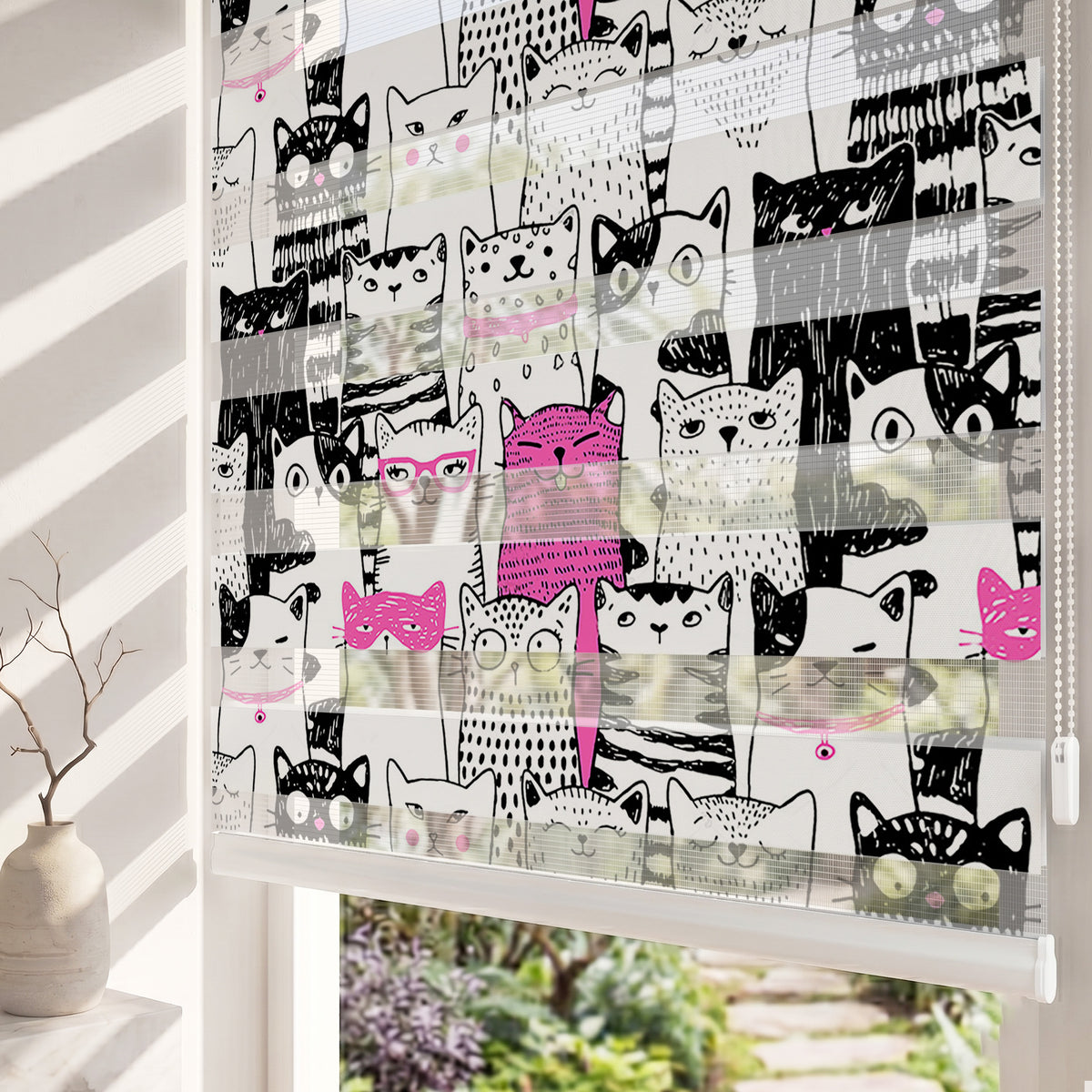 Siyah Beyaz Pembe Kedi Kalabalığı Zebra Stor Perde