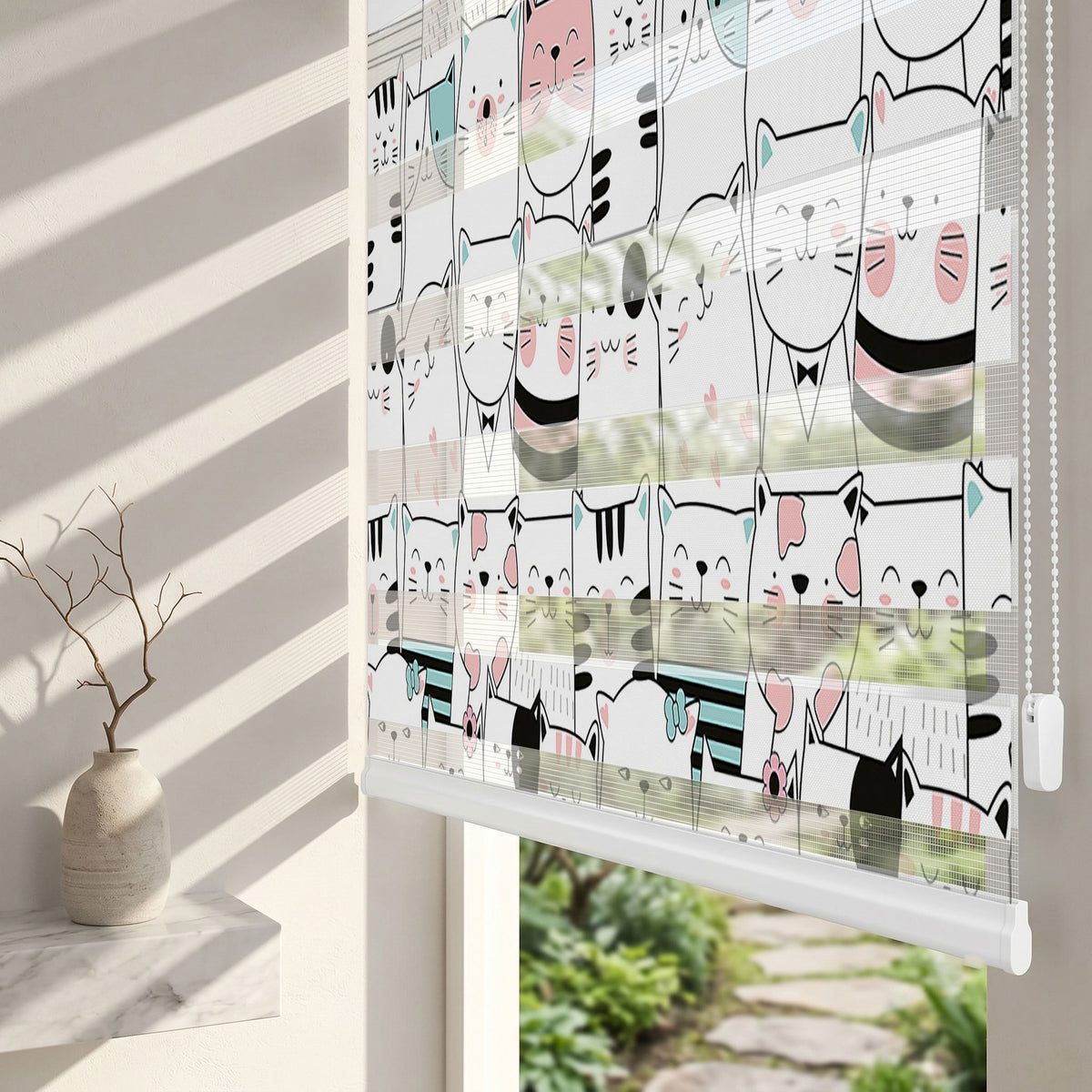 Beyaz Pembe Kedi Kalabalığı Çocuk Odası Zebra Stor Perde – ürün görseli 2