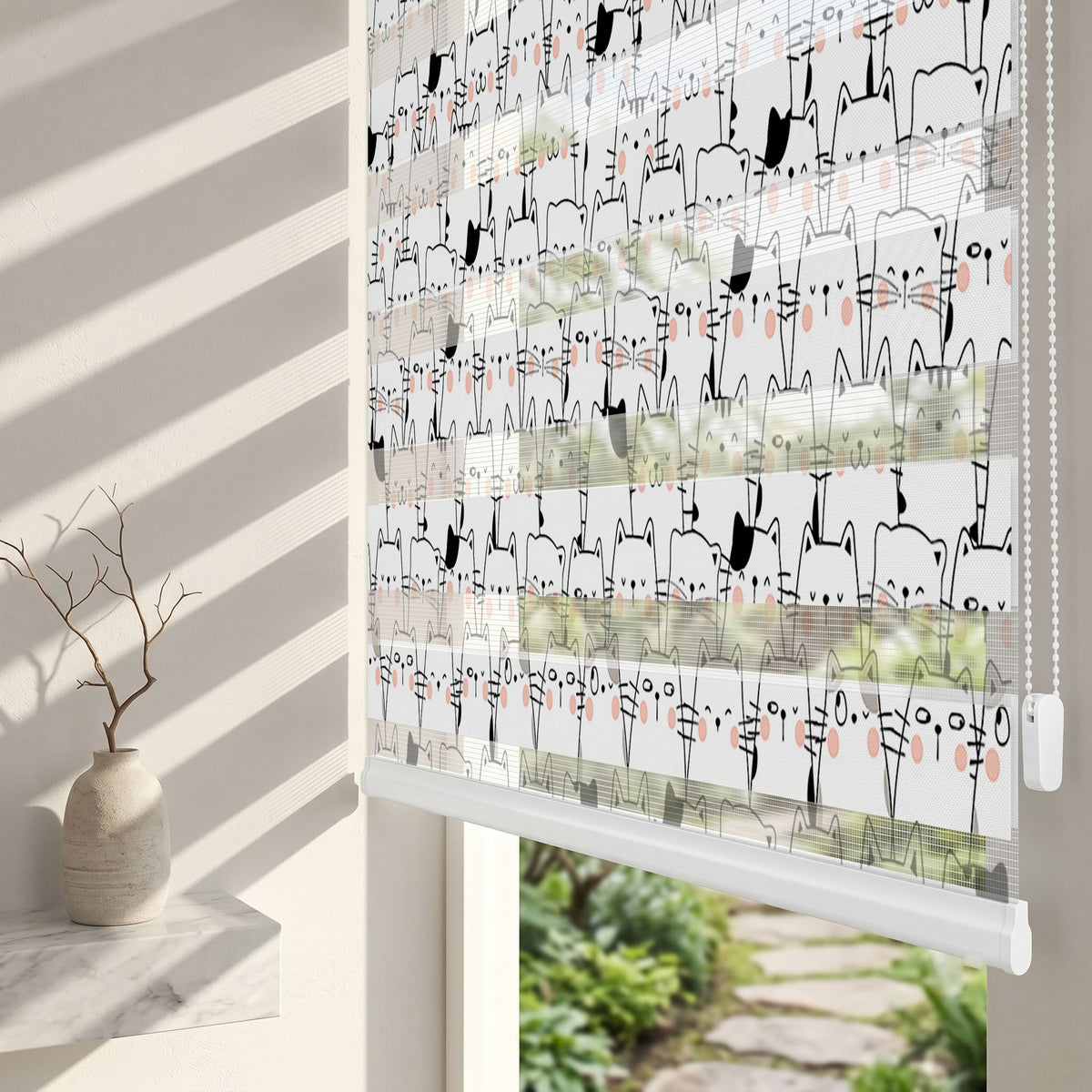 Beyaz Sevimli Kedi Kalabalığı Çocuk Odası Zebra Stor Perde – ürün görseli 2