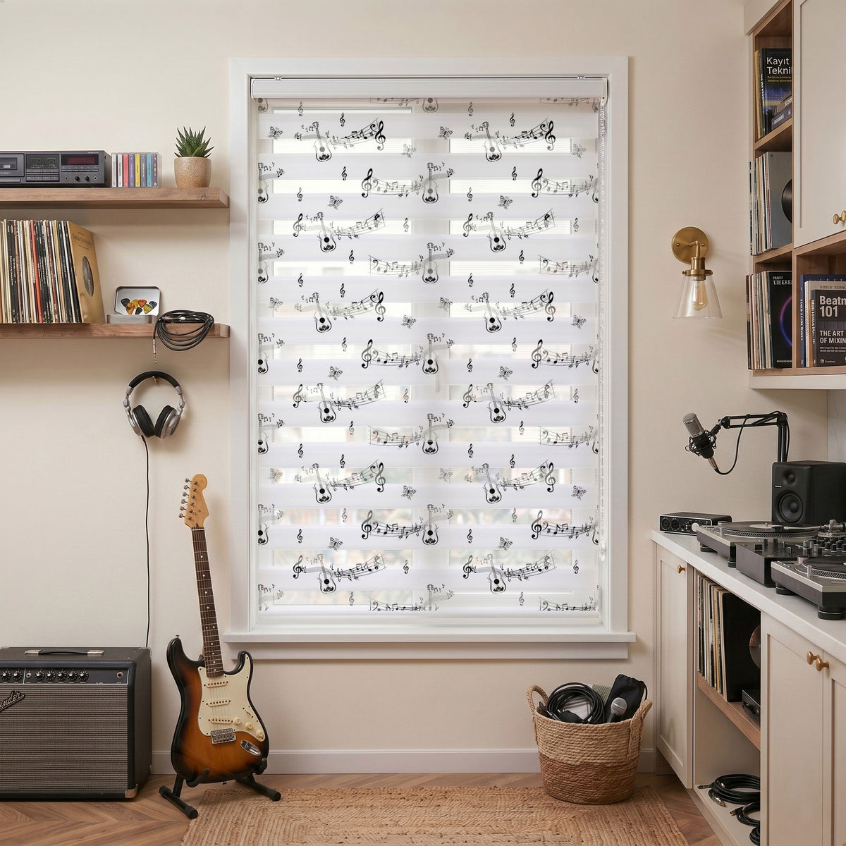 Gitar Nota ve Kelebekler Müzik Genç Odası Zebra Stor Perde – ürün görseli 7