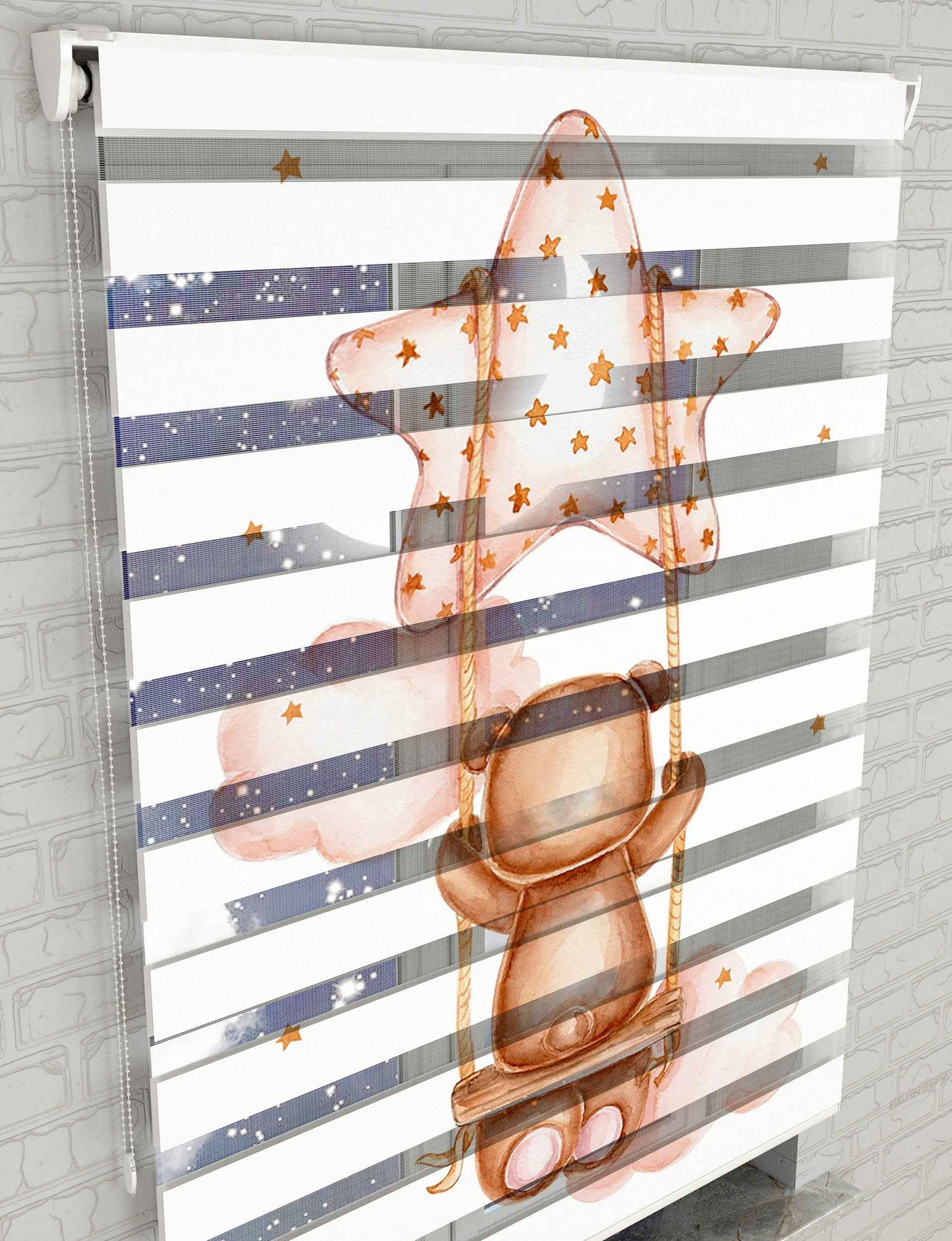 Bulutlar üzerinde Yıldız ve Sallanan Ayıcık Baskılı Zebra Perde - Bebek Odası Perdesi - AD HOME Tekstil