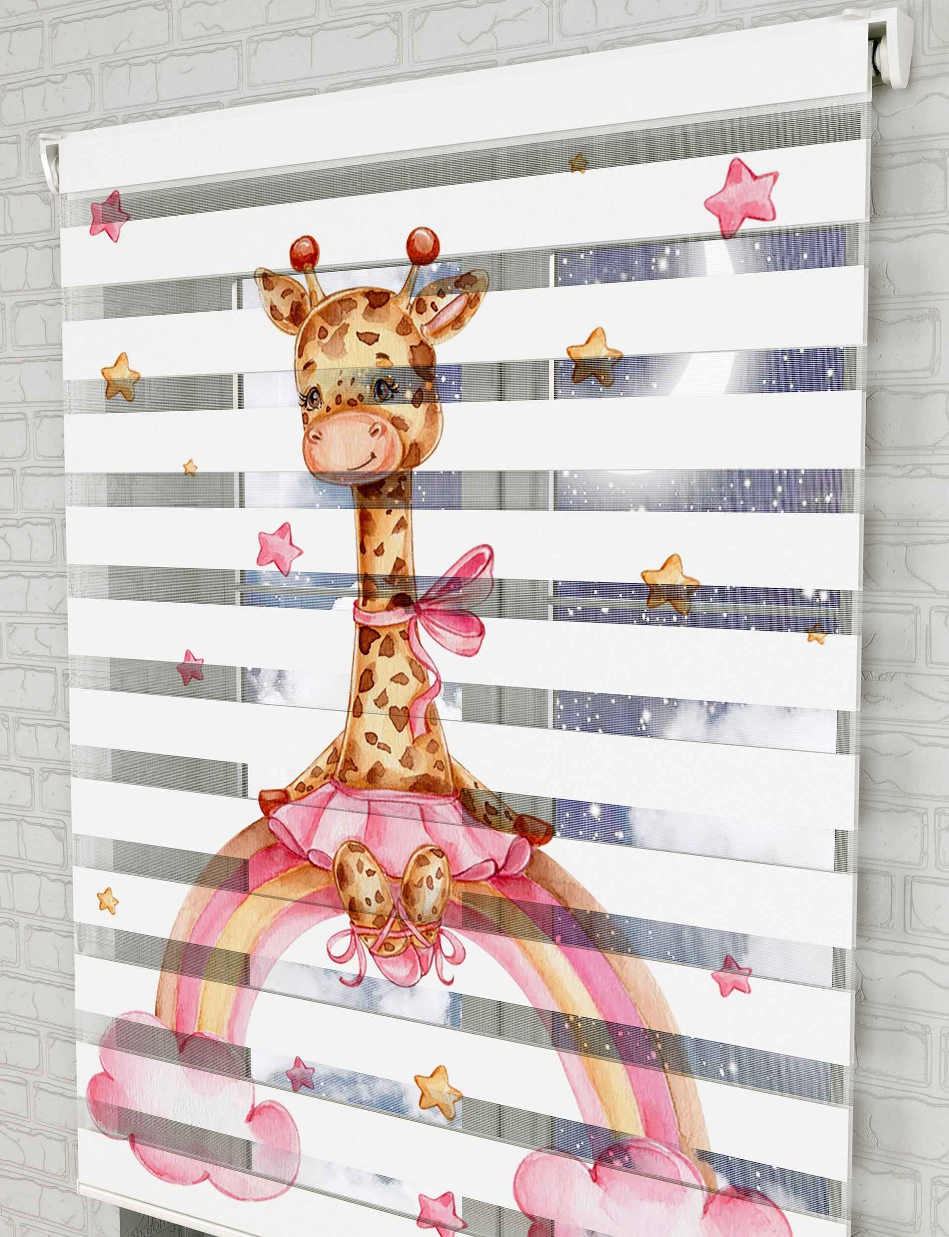 Pembe Bulutlar ve Şirin Zürafa Baskılı Zebra Perde - Bebek Odası Perdesi - AD HOME Tekstil