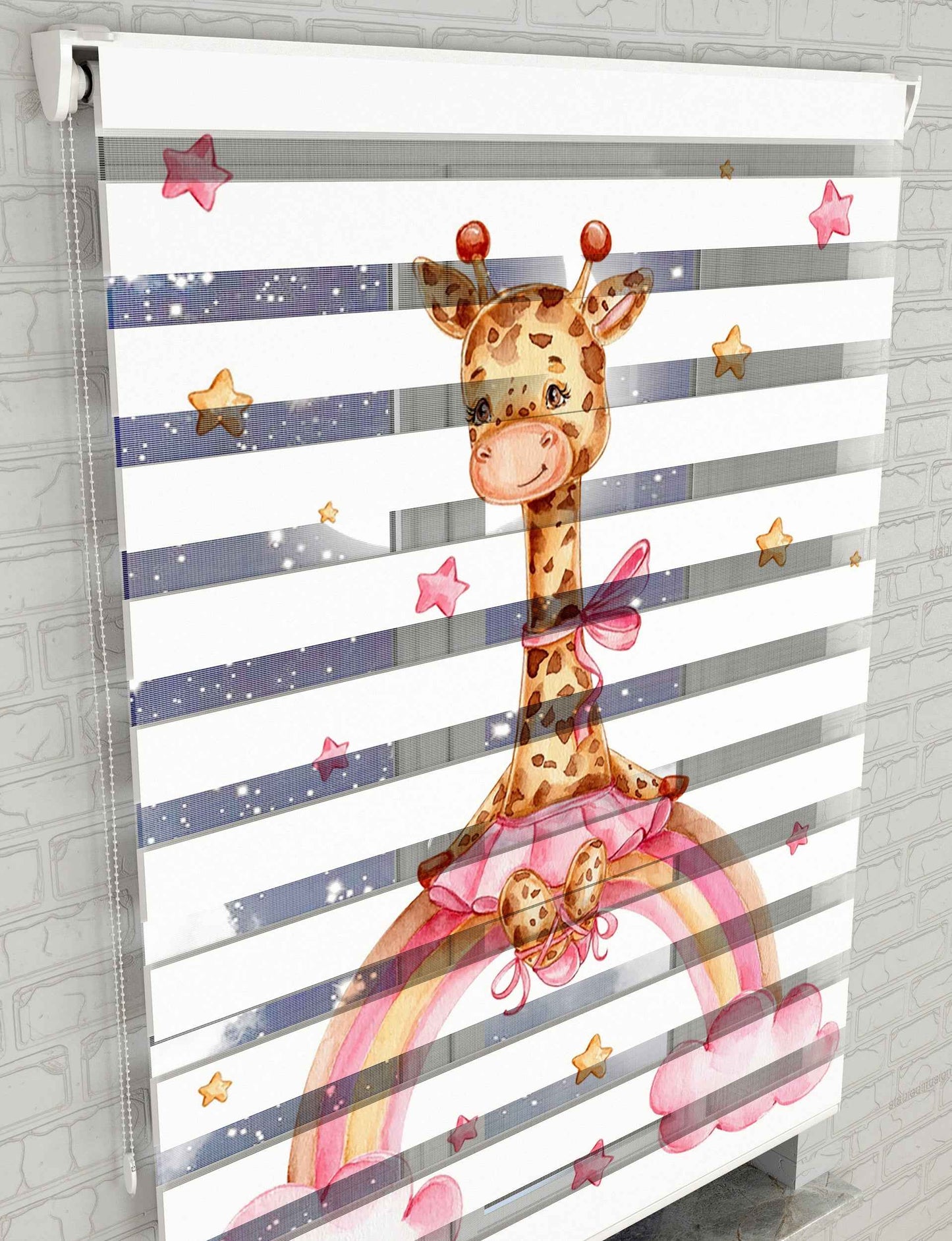 Pembe Bulutlar ve Şirin Zürafa Baskılı Zebra Perde - Bebek Odası Perdesi - AD HOME Tekstil